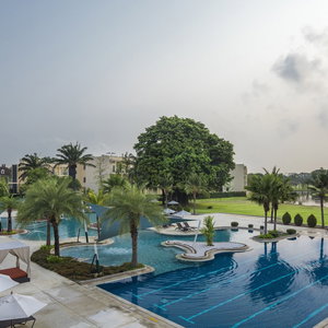 Hotel Eastin Thana City Golf Resort Bangkok cazare Lat Krabang