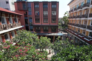 Hotel Rambuttri Village Inn & Plaza cazare Phra Nakhon