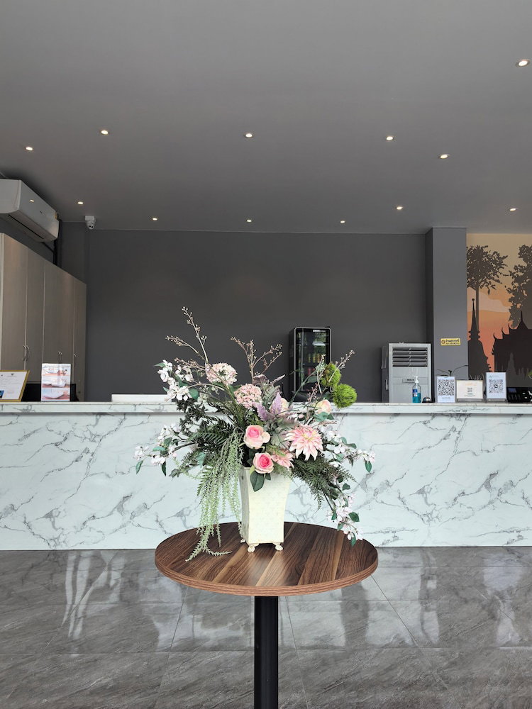 Lucky Elephant Hotel
