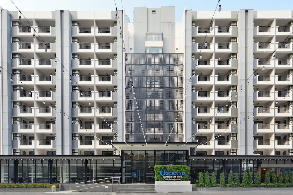 Hotel O2 Grand Suvarnabhumi Airport - Free Scheduled Shuttle From Hotel To Suvarnabhumi Airport