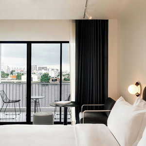 Hotel The Standardx Bangkok Phra Arthit cazare Phra Nakhon