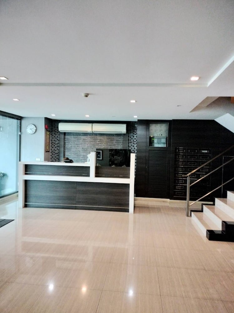 J Residence Thonglor 8