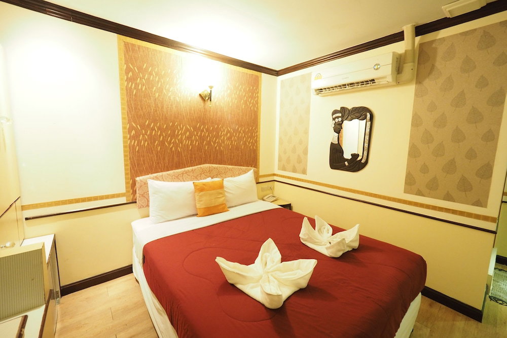 Hotel Honey House1