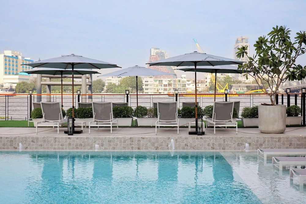 Hotel Tara Bangkok Riverside (Formerly Glow Bangkok Riverside)