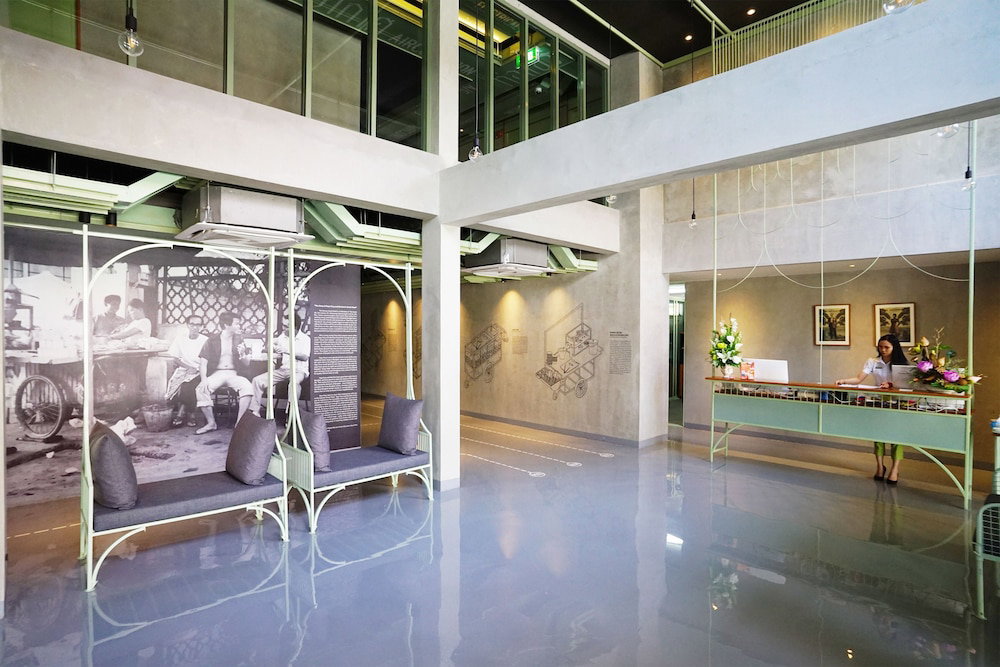 Samsen Street Hotel