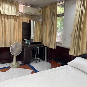 Hotel Home Rama4 Near Bts Thong Lor cazare Pathum Wan