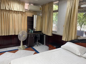 Hotel Home Rama4 Near Bts Thong Lor cazare Pathum Wan