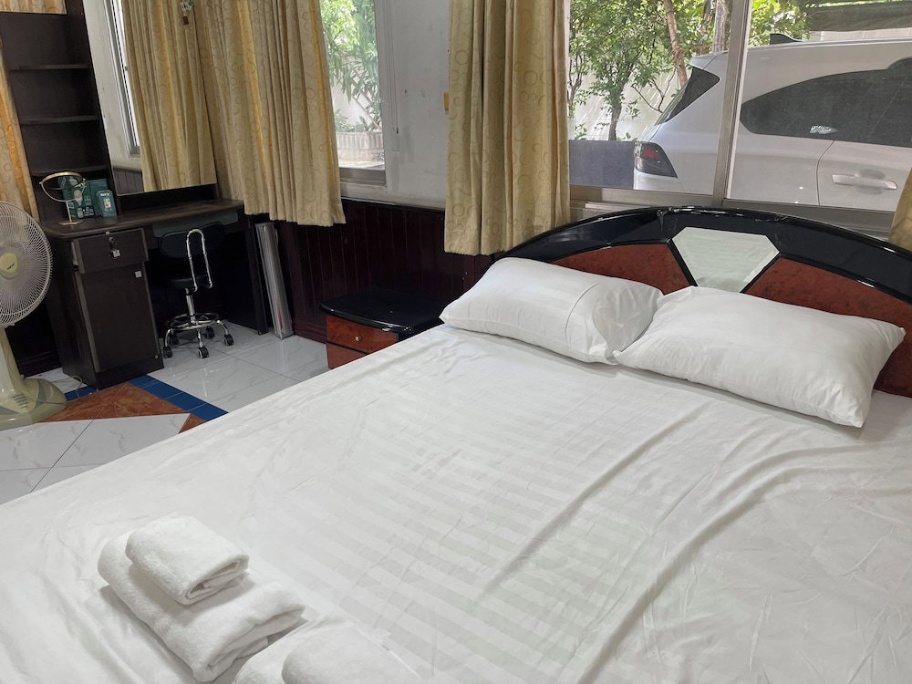 Home Rama4 Near Bts Thong Lor