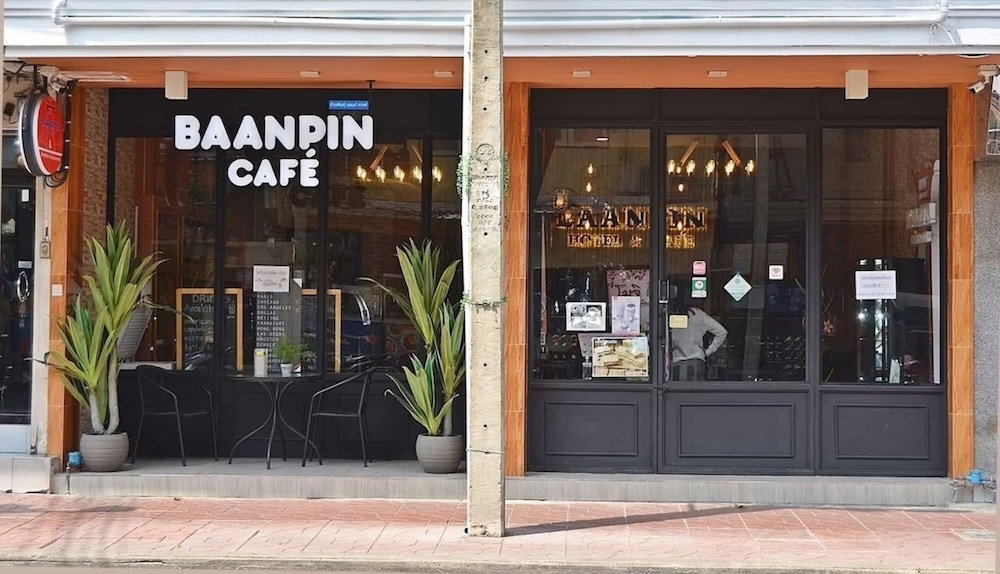 Hotel Baanpin Hotel And Cafe