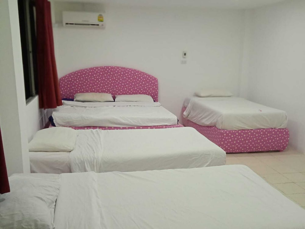 Hotel Paradise In Bangkok