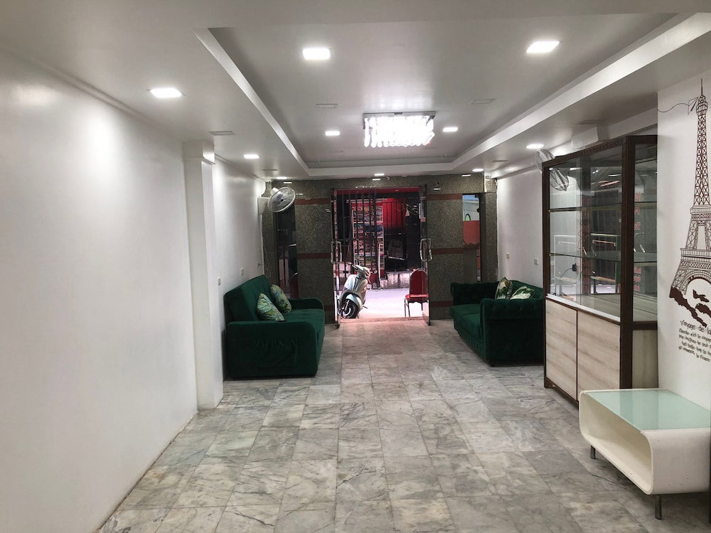 Paradise In Bangkok