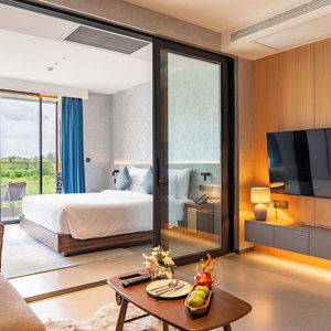 Sejur Kora Beach Resort Phuket vacanta Bang Tao Beach