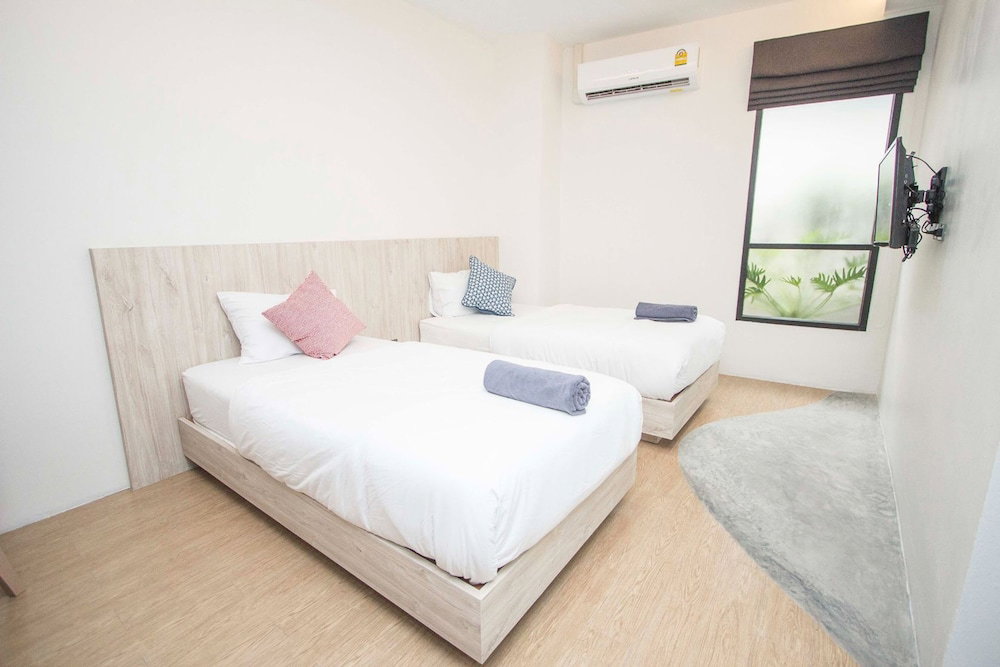 Hotel All Day Hostel @ Bts Bang Chak