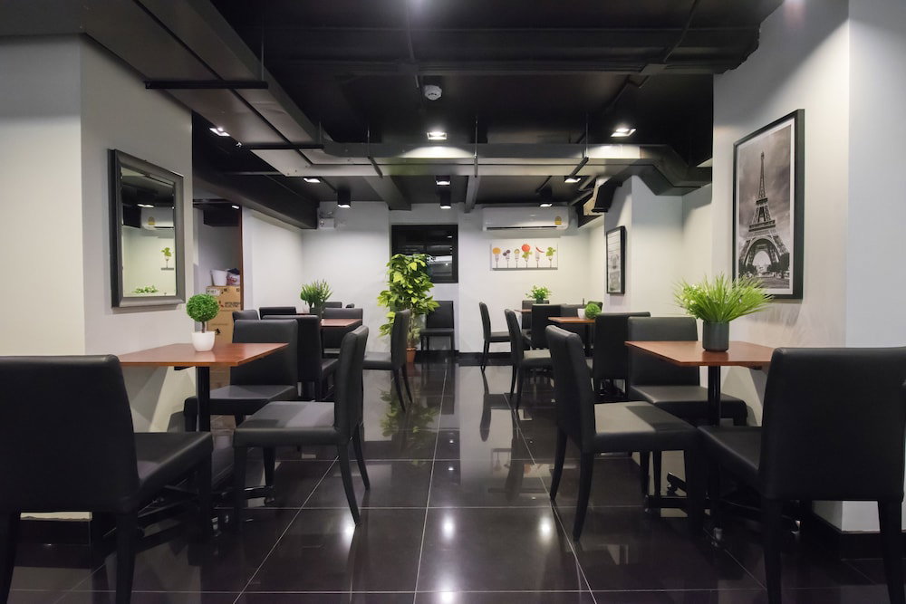Sovereign Group Hotel