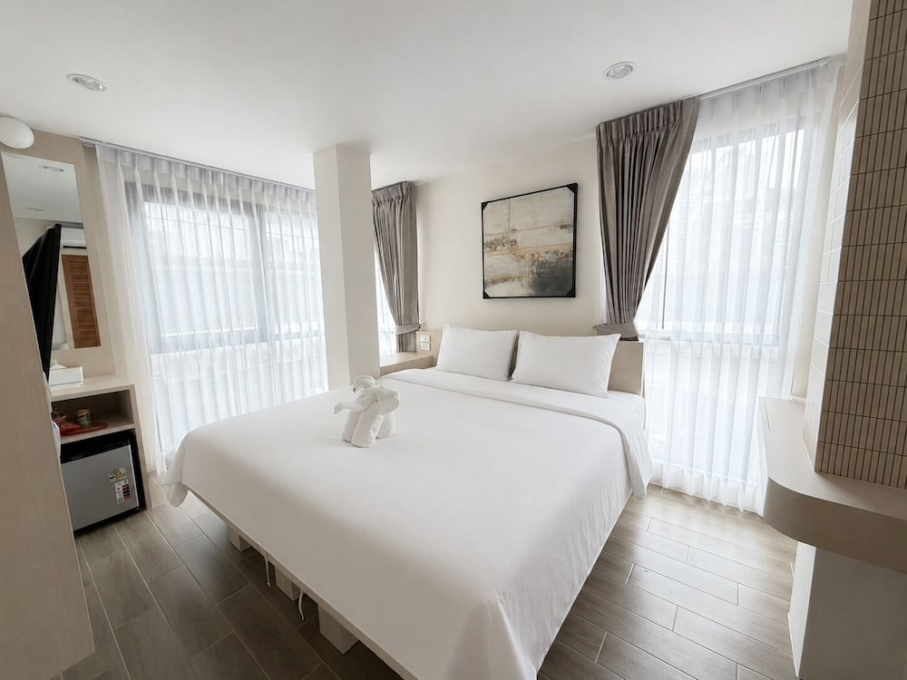 Hotel Sun And Moon - Bed And Bistro