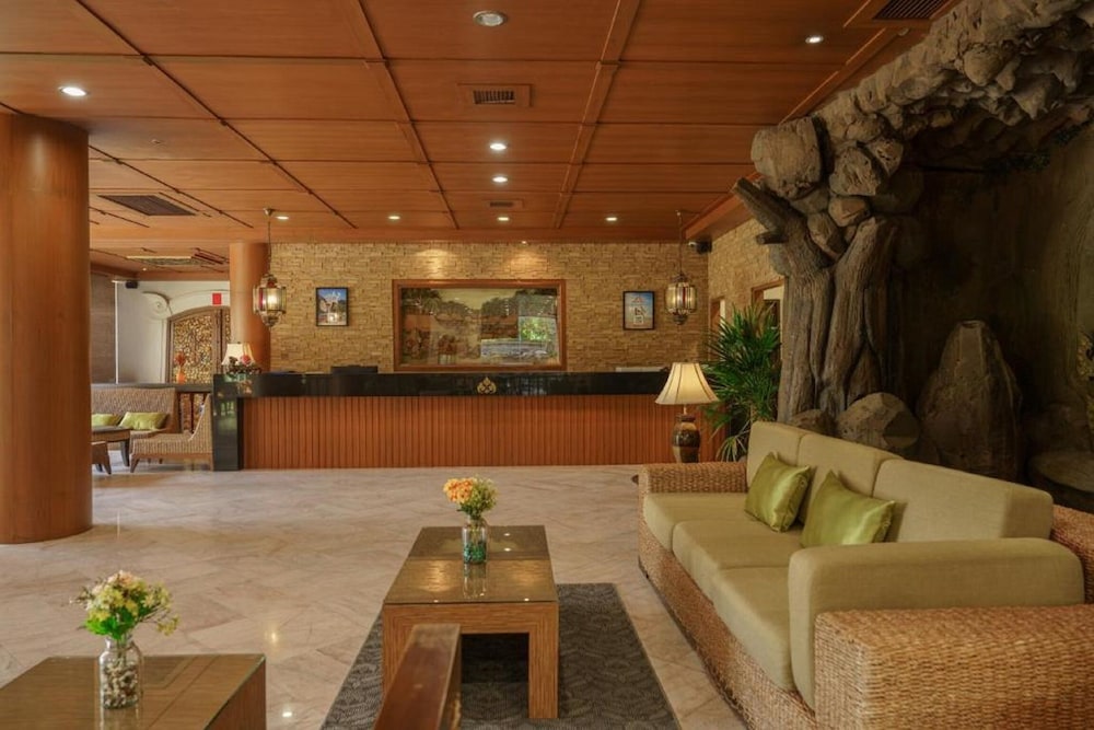 Icheck Inn Thapra