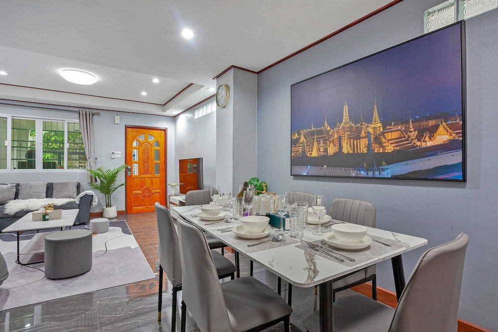 Hotel Large Spacious 3Br House At Bts On Nut