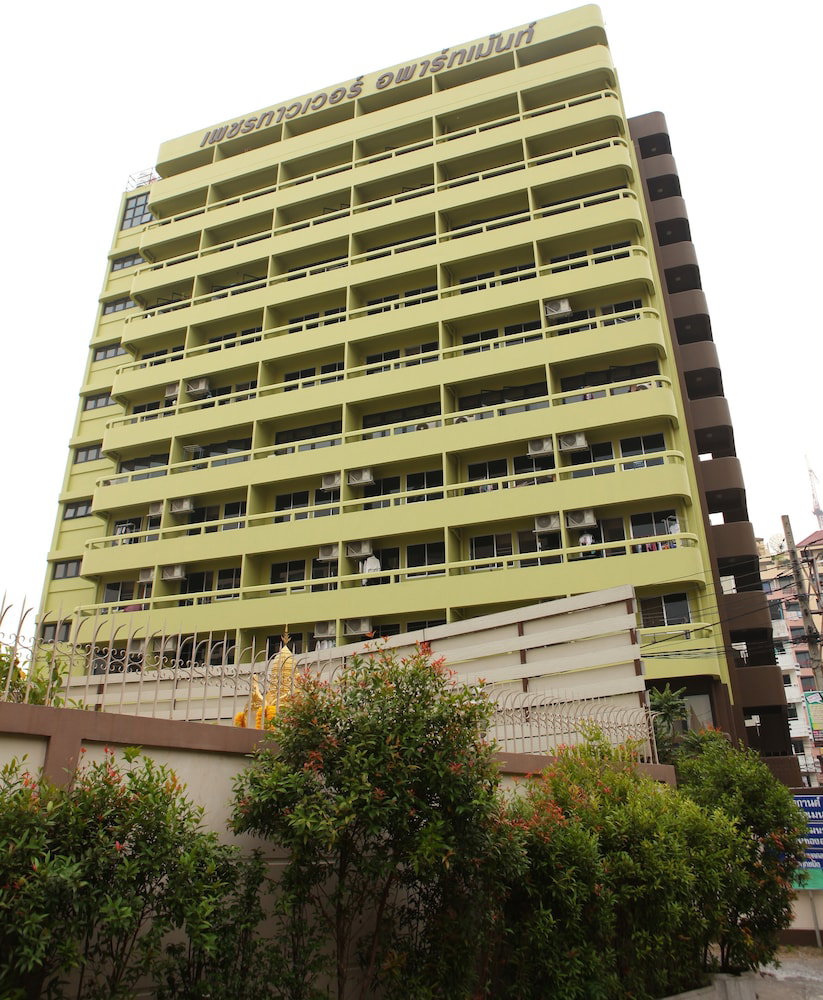 Hotel Petch Tower Ekkamai