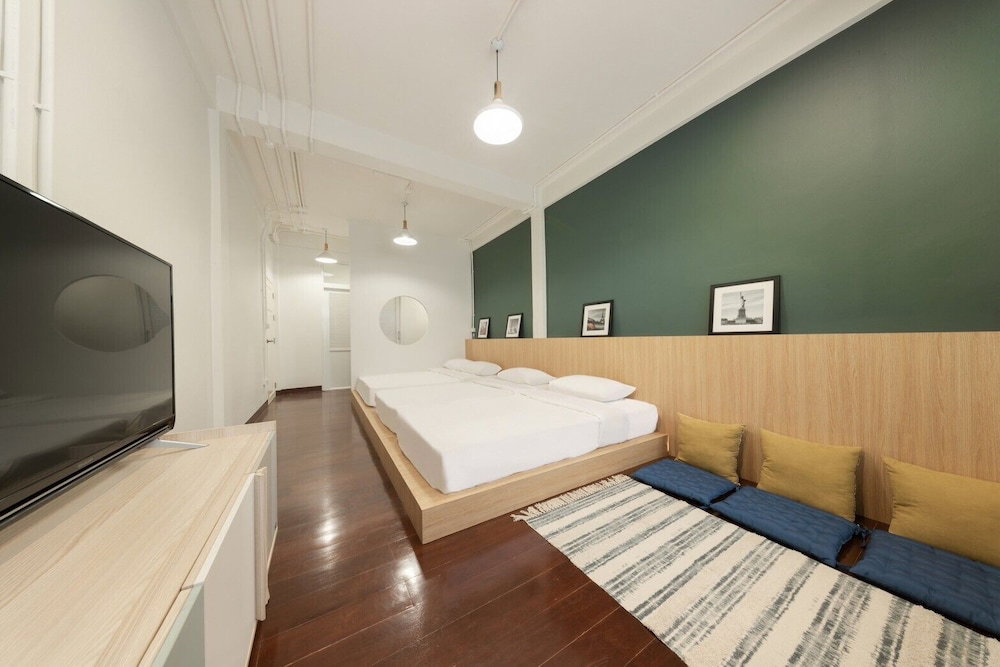 Hotel Baan La-Or Heritage Suite