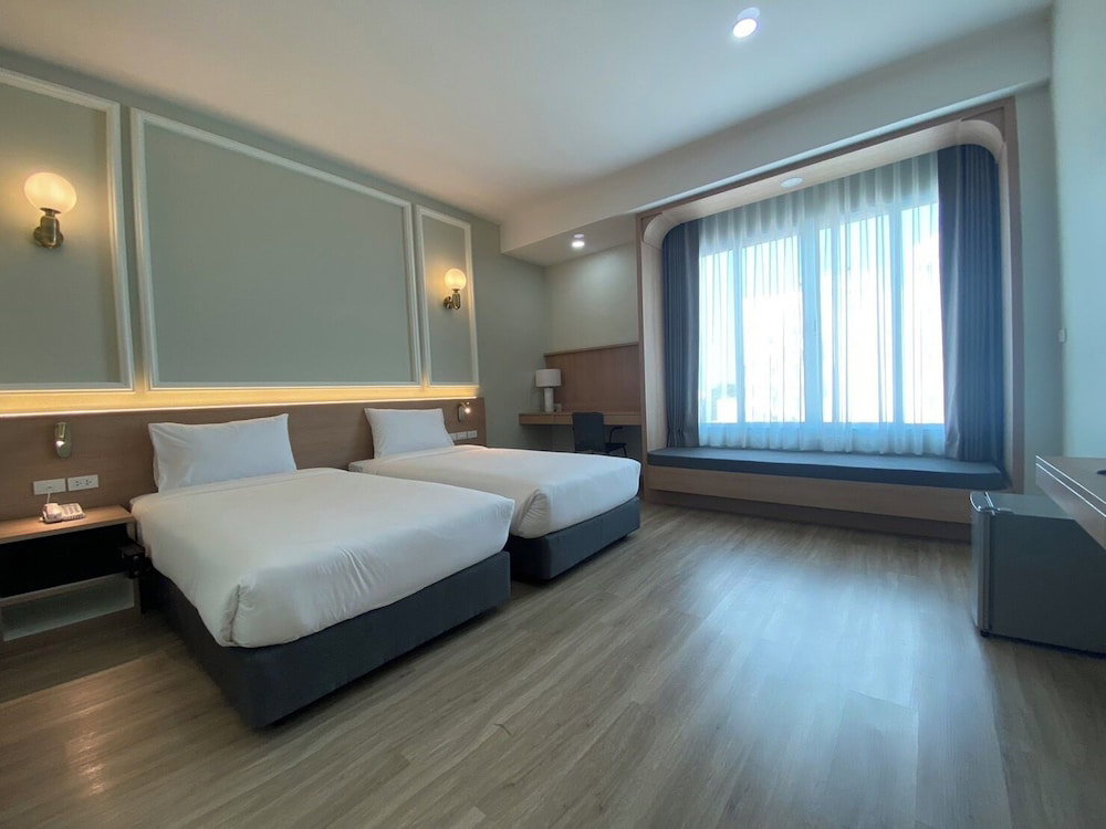 Hotel Mayflower Grande Suite Hotel