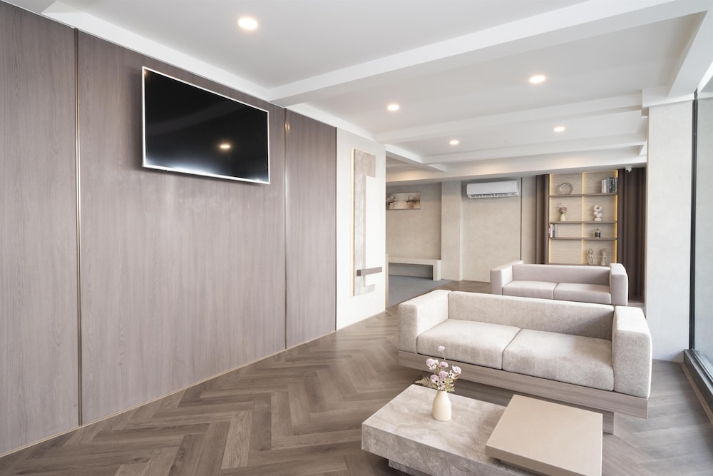 Surestay Plus By Bw Ramkhamhaeng Airport Rail Link Bangkok