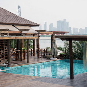 Hotel Baan Krai Nao The Riverfront cazare Phra Khanong