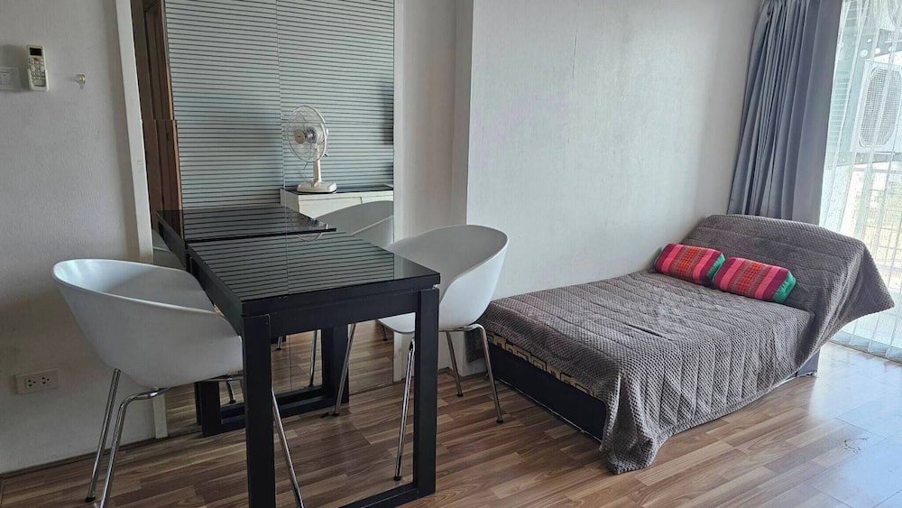 Hotel Quiet Condo, Minutes To Everything