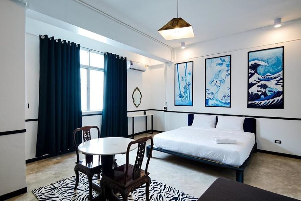 Hotel The Character Yaowarat