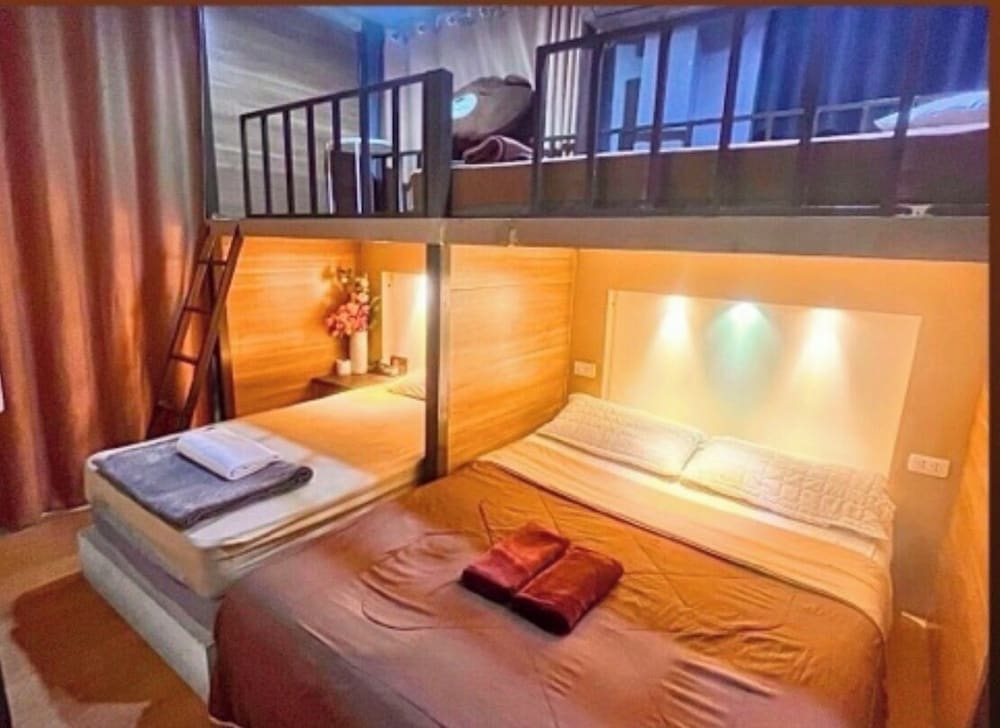 Hotel Sleep Cafe At Hidee