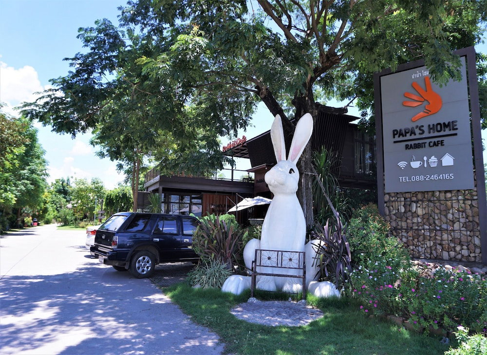 Hotel Papa's Home And Rabbit Cafe