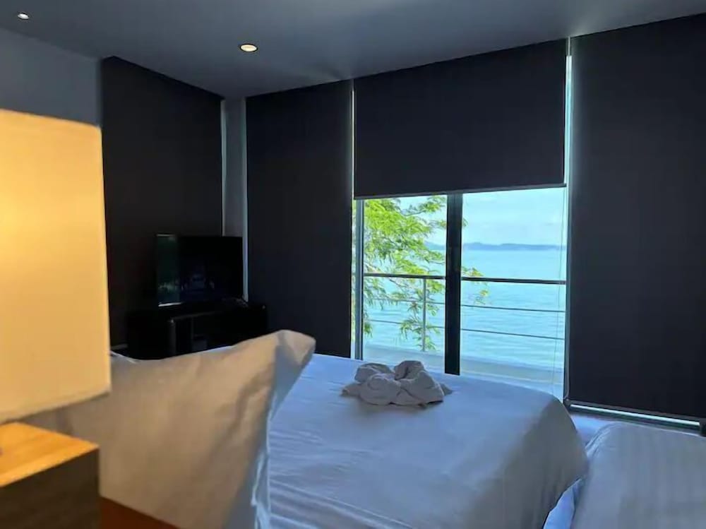 Private Villa Siray Beach Front