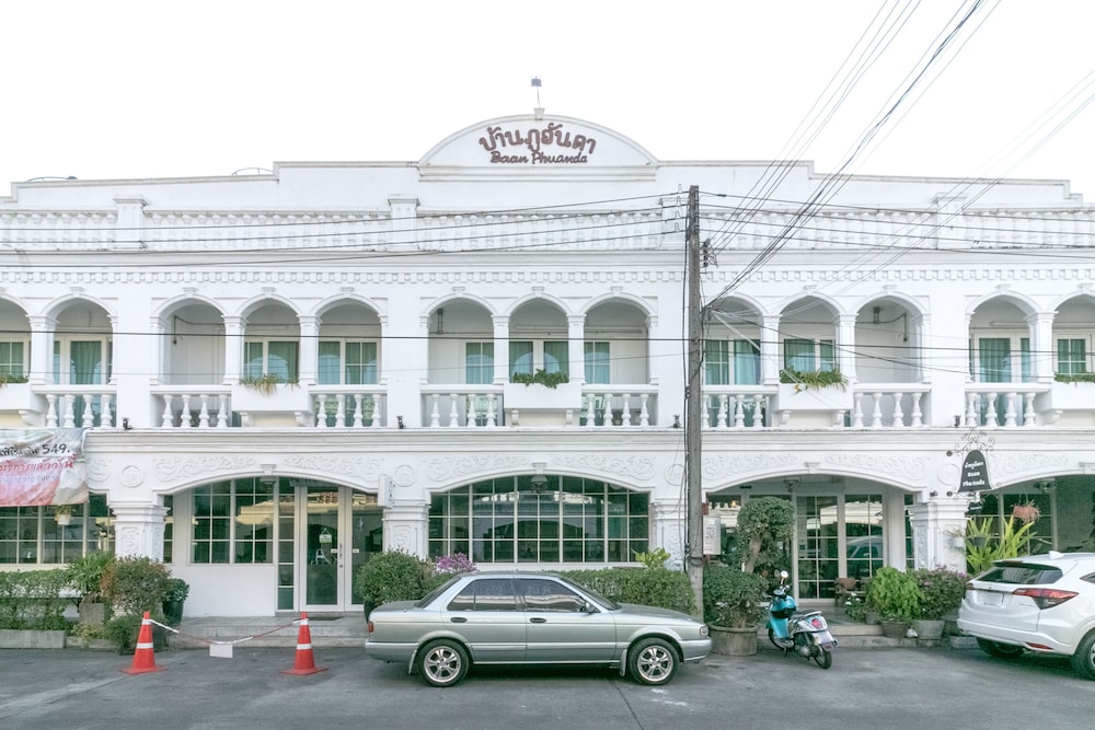 Hotel Baan Phuanda Phuket