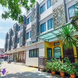 Hotel The Little Nest Phuket cazare Ban Talat Nua