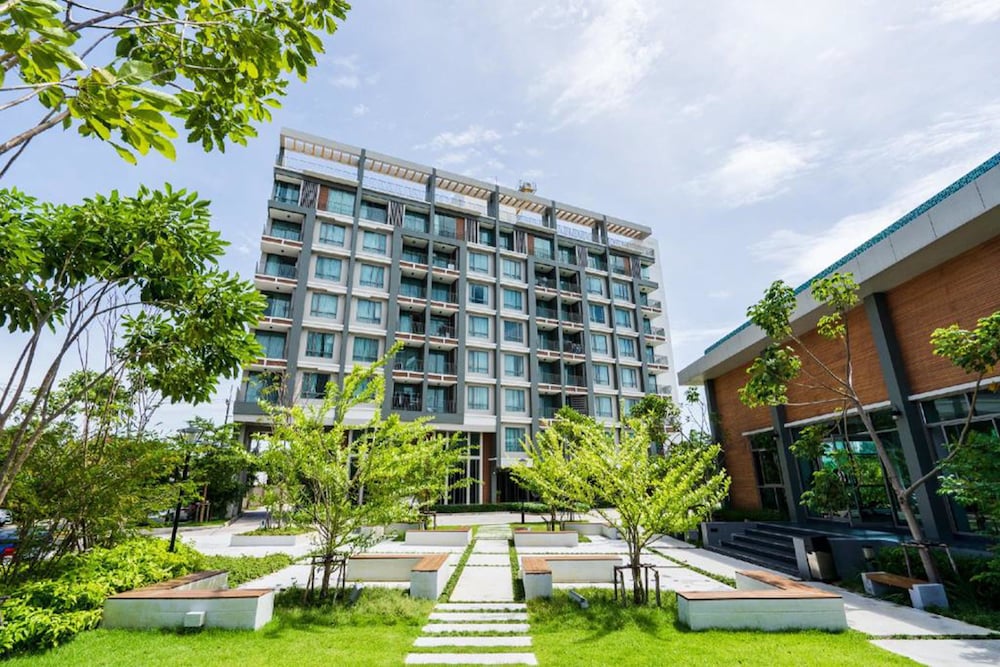 Hotel Onpa Hotel & Residence Bangsaen