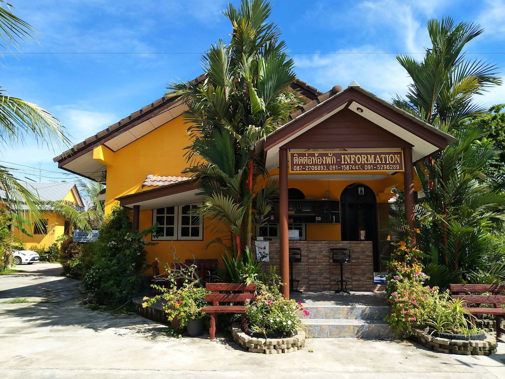 Hotel Baan Mek Lom