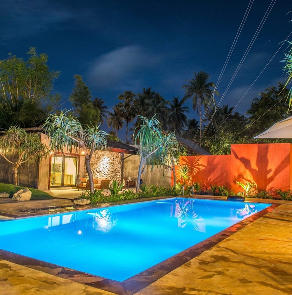 Hotel Natai House