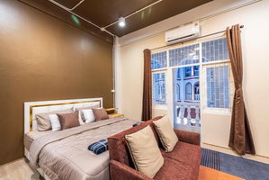 Hotel Queen On Street Guesthouse cazare Ban Talat Nua