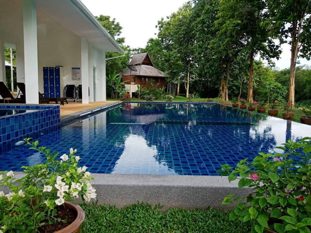 Hotel Fuengfah Riverside Garden Resort