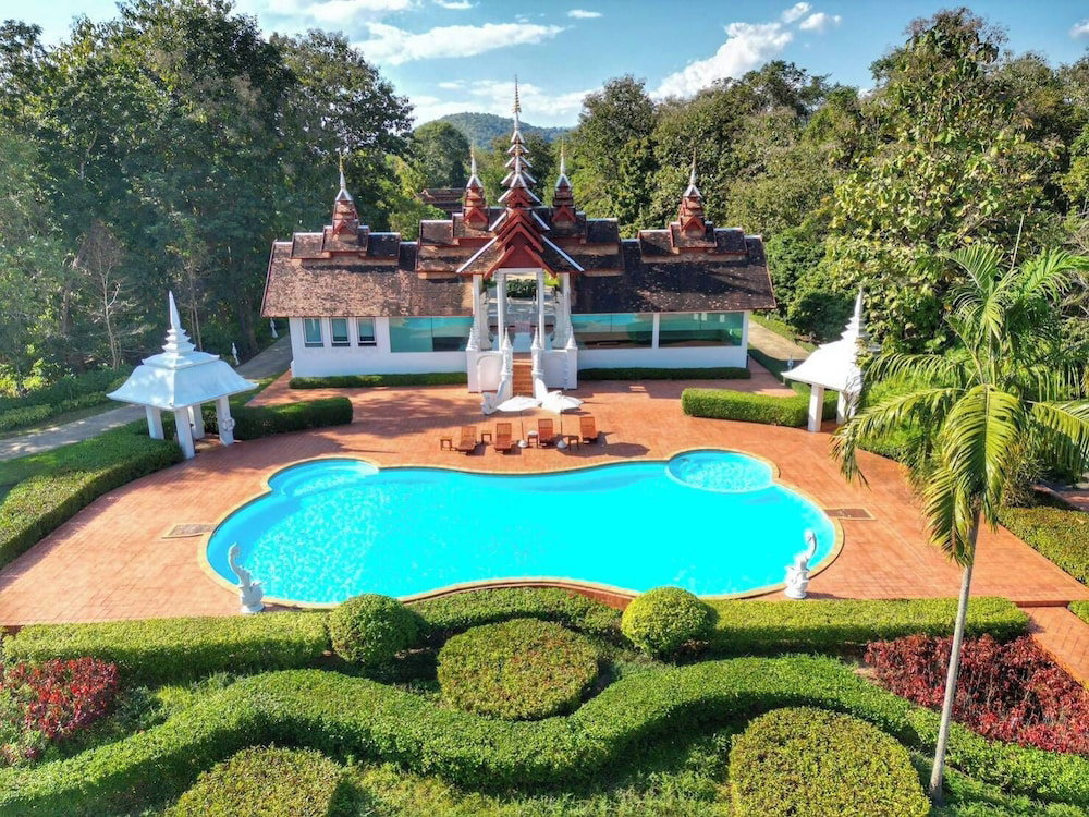 Hotel Monpananont Wellness Resort & Spa