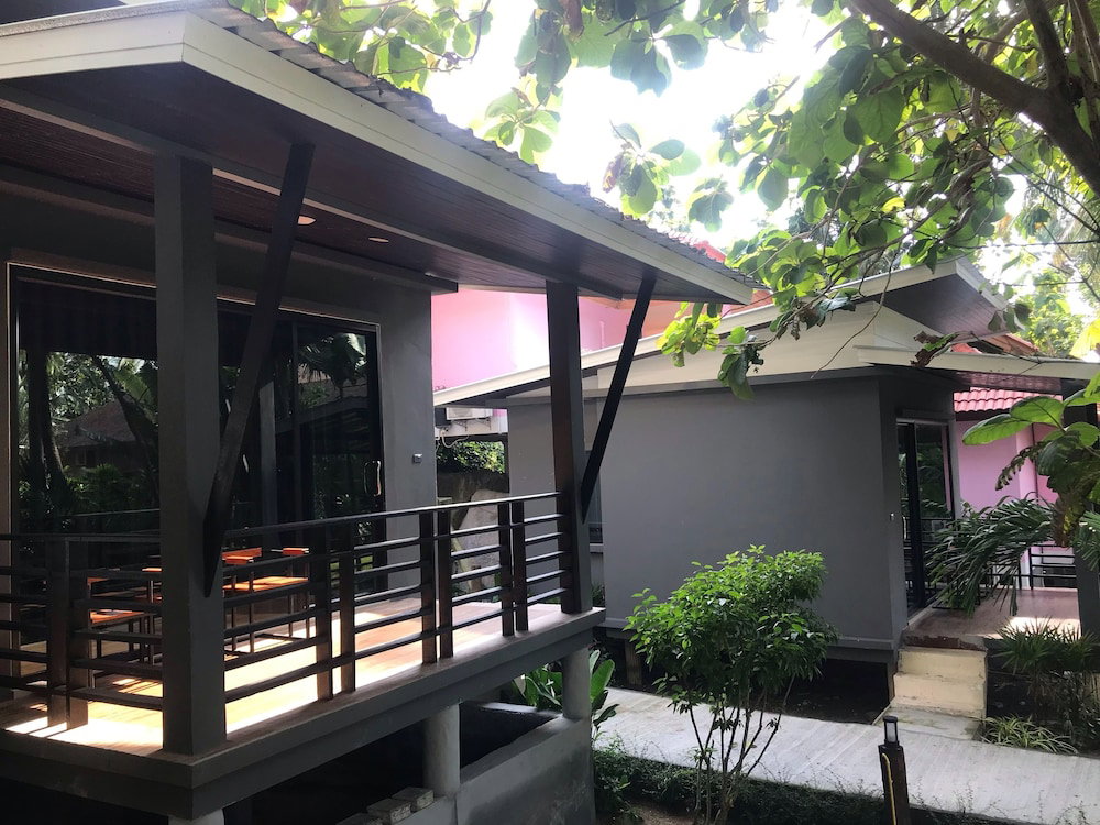 Hotel Rin Beach Resort
