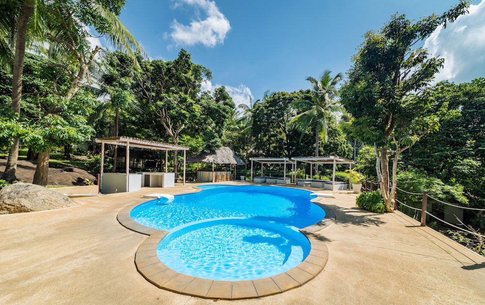 Hotel Shiralea Island Resort
