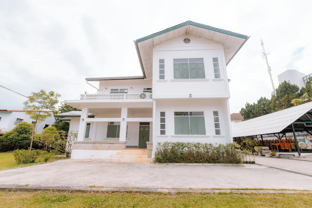 Hotel Shinophat's House
