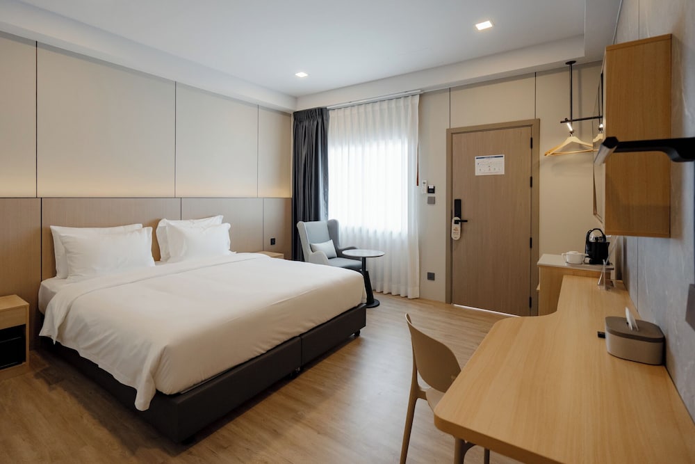 Hippotel Khaorang Phuket Town