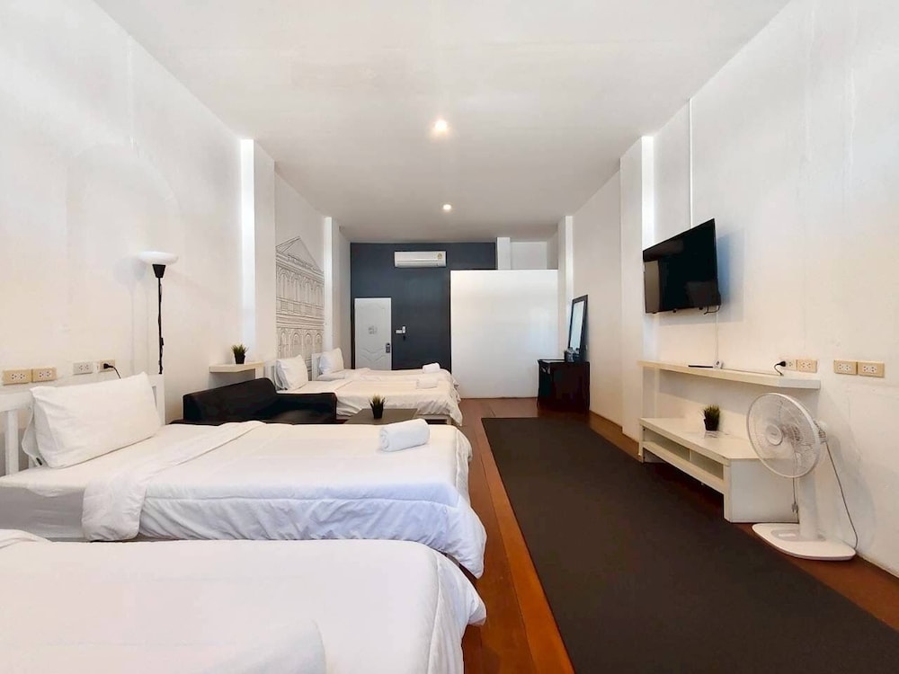 Hotel Chino Town At Yaowarat Phuket