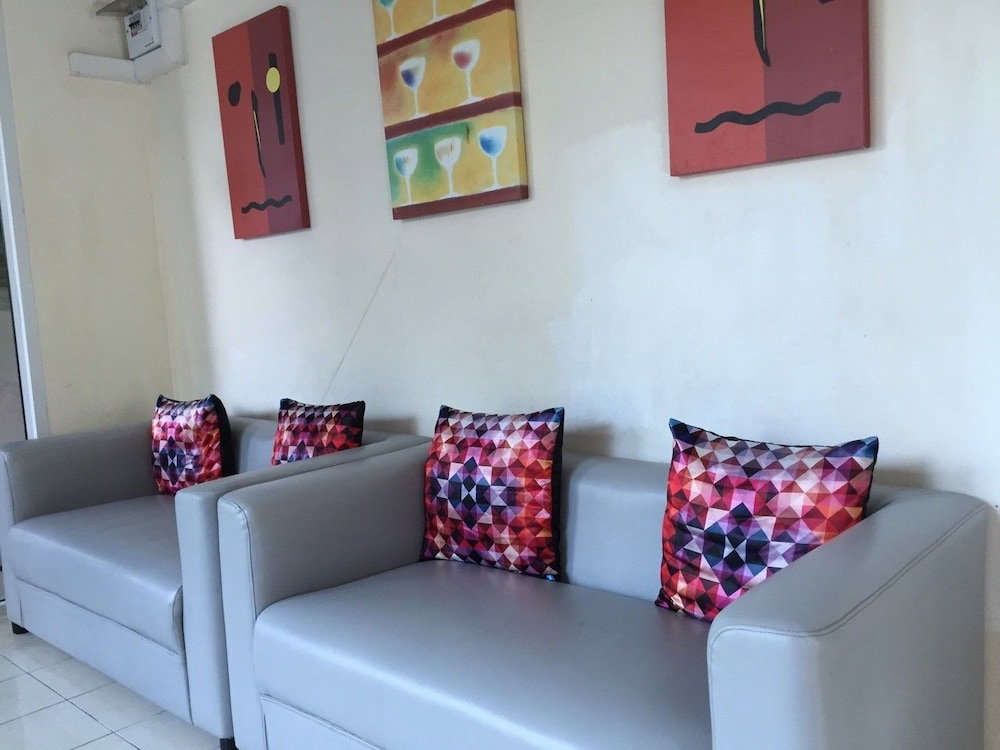 Pova Residence And Boutiques Resort