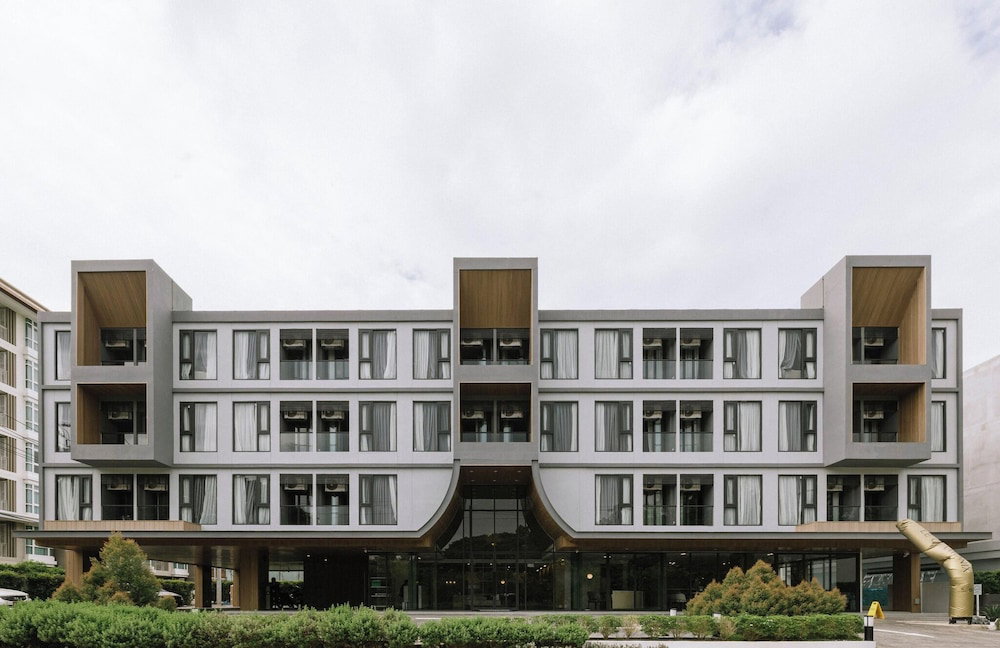 Hotel Cha Chiangmai Luxury