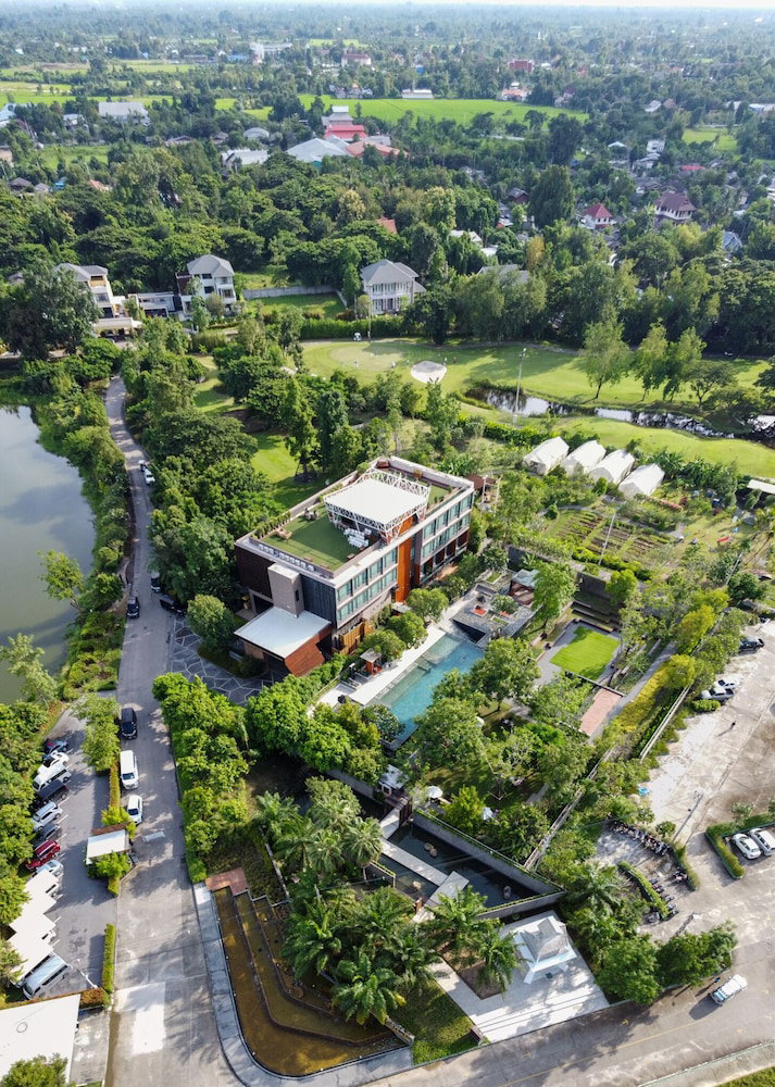 Hotel North Hill City Resort