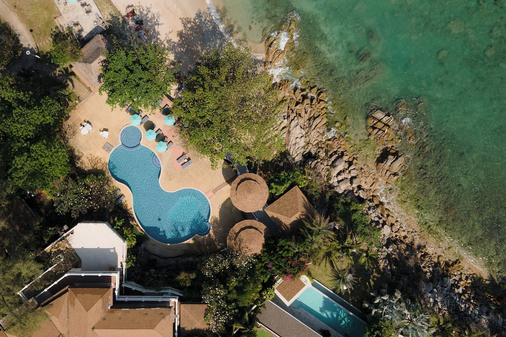Hotel The Bay Samui