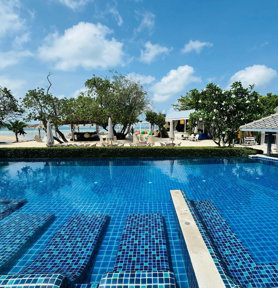 Hotel Sabaii Bay Resort