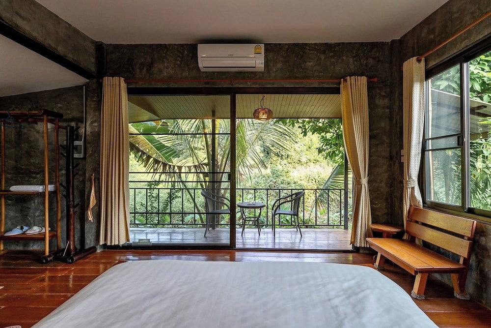 Hotel Lion Cafe Resort